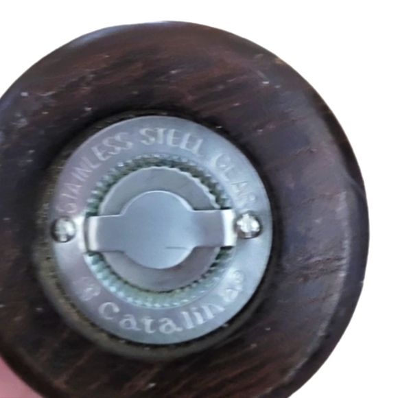 Vintage Catalina of California Continental Gourmet Pepper Mill Dark Brown Walnut - Picture 3 of 3